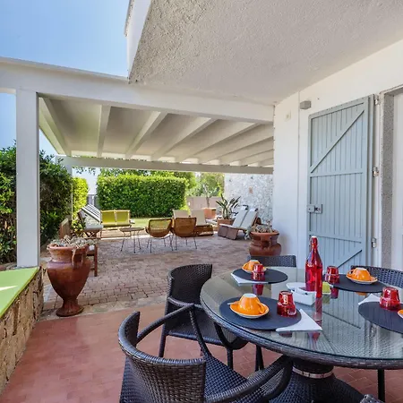 Hibiscus 4* La Caletta