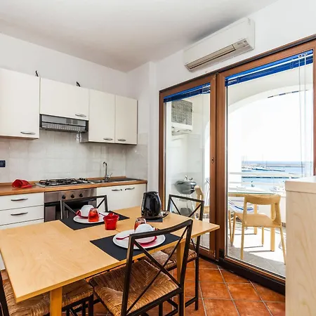 Hibiscus Aparthotel La Caletta