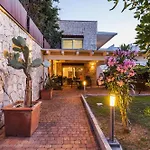 Hibiscus 4* La Caletta