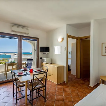 Hibiscus 3* La Caletta