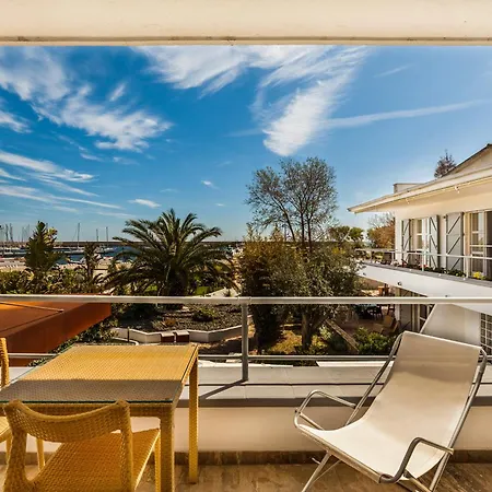 Hibiscus アパートホテル