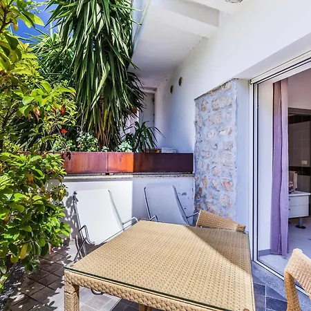 Hibiscus 3* La Caletta