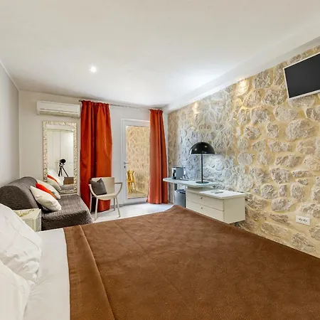 アパートホテル Hibiscus ラ・カレッタ